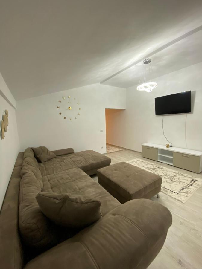 Mr&Mrs Aparthotel Fălticeni Kültér fotó