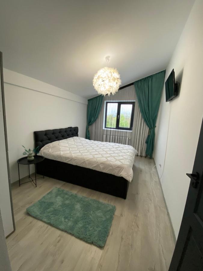 Mr&Mrs Aparthotel Fălticeni Kültér fotó